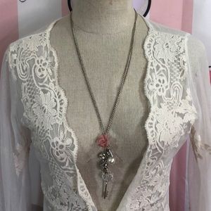 Lot of 5 costume jewelry necklaces